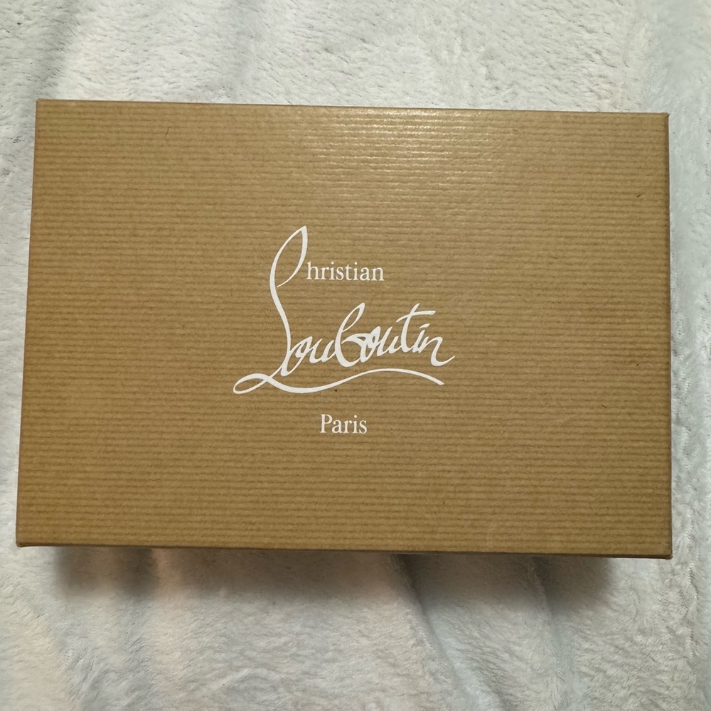 Christian Louboutin Blush Color Wallet with Metallic Accents - Picture 4 of 12